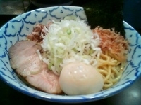 「油そば+燻玉（￥700+￥100）」@兎に角 松戸店の写真