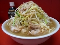 「小（ニンニク少なめ他全マシ）」@ラーメン二郎 神田神保町店の写真