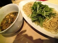 「森羅万象柿酢つけ麺（850円）」@黄金の塩らぁ麺 due Italian ラーメンスクエア店の写真