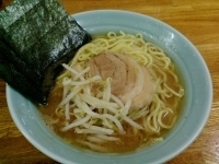 「ラーメン中盛￥680」@浜っ子ラーメンの写真