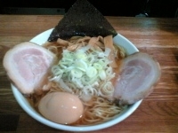 「醤油ラーメン+味玉」@宗家一条流がんこラーメン 池袋店の写真