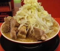 「豚入り味噌ラーメン（太麺、野菜大盛り、ニンニク）」@ラーメン 麺徳 東陽町店の写真