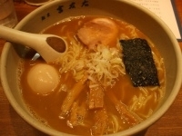 「大盛らーめん+味玉（900円）」@麺屋吉左右の写真