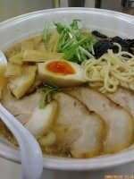 「醤油チャーシュー麺（大盛） 880円+100円=980円」@和風豚骨こばやねの写真