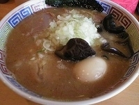 「とんこつ醤油 麺固め あっさり ￥650  「チャーシュー1枚、」@豚骨ラーメン とんぷうの写真