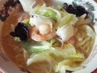 「海鮮塩ラーメン+茹で餃子 【700円+200円】」@担々麺の写真