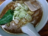 「魚介節系とんこつラーメン」@梨の花の写真