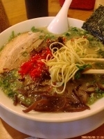 「ネギラーメン（バリカタ）+ぴあクーポンサービス味玉+替え玉（バリ」@博多長浜ラーメン フクフクの写真