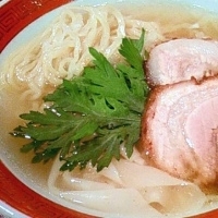 「本丸塩らー麺 （750円）」@塩らー麺 本丸亭 川崎BE店の写真