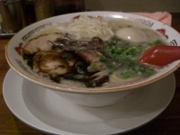 「らーめん新味 味玉入り 750円」@ラーメン 麺や亮の写真