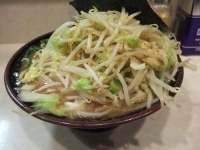 「ラーメン 650円 野菜 100円  麺硬め」@神田ラーメン わいず 神田本店の写真