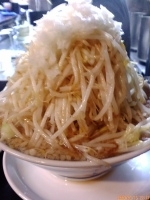 「ふじ麺+小ブタ+ヤサイちょっと多め 680円+150円=830円」@匠神角ふじ 柏店の写真