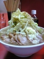 「小豚 麺硬め ニンニク野菜マシカラメ」@ラーメン二郎 神田神保町店の写真