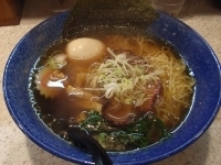 「らーめん+味玉」@麺魂 花畑本店の写真