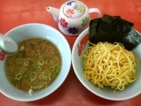 「醤油つけ麺（酢抜き・脂多目） ￥680」@ラーメン山岡家 ひたちなか店の写真