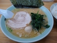 「ラーメン（並）+餃子+小ライス」@壱寅家 新松戸店の写真