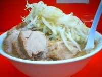 「ラーメン豚増し（￥700）+ニンニク、ヤサイ増し」@ラーメン二郎 松戸駅前店の写真