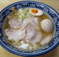 「チャーシューめん 840円+味玉100円」@手打ちらーめん麺之介の写真
