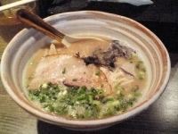 「黒豚燻らあめん +替え玉」@黒豚豚骨らあめん Bamboo!Youngの写真