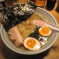 「塩そば味玉入り+のり」@函館らーめん 船見坂の写真