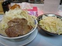 「塩らーめん（ヤサイちょいマシニンニク少なめ）」@鶏とふじの写真