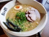 「豚骨醤油らーめん」@越後秘蔵麺 無尽蔵 なおえつ家の写真