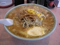 「味噌ラーメン+大盛+バター」@サッポロラーメン羆 龍舞店の写真