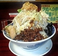 「魂麺 780円（野菜マシ、ニンニク入り）」@明神角ふじの写真