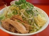 「油そば・醤油（麺マシ ヤサイニンニクネギ）750円」@ちばからの写真