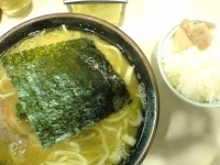 「ラーメン（+小ライス）」@神田ラーメン わいず 神田本店の写真