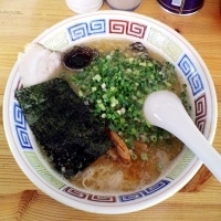 「01 長浜らーめん（普通）（600円）+替え玉（固め）（100円」@ハングリードラゴンの写真