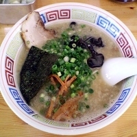 「03 長浜塩らーめん（固め）（600円）+替え玉（茹で10秒）（」@ハングリードラゴンの写真