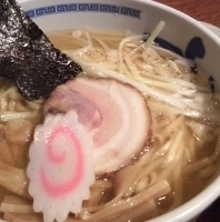 「塩カレーらーめん+大盛+ミニチャーシュー丼」@たけちゃんにぼしらーめん 代々木店の写真