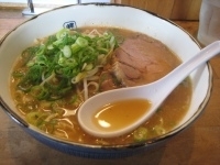 「ラーメン（並）」@麺や 輝 大阪本店の写真