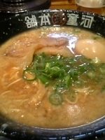 「河童ラーメン煮玉子入り（￥750）、濃い目」@河童ラーメン本舗 米国村店の写真