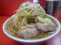 「小（ニンニク少なめ他全マシ）」@ラーメン二郎 神田神保町店の写真