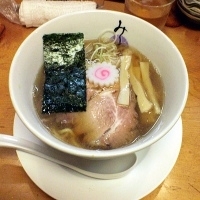「らーめん（太麺・160g）650円」@麺処 みどりの写真