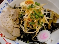 「イカスミ」@元祖まぐろラーメン 本店の写真