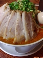 「みそ麺大盛+バカブタ（辛ver+ヤサイ、アブラマシ） 700円+」@明心角ふじの写真