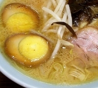 「ラーメン並+味玉」@横浜ラーメン 増田家の写真