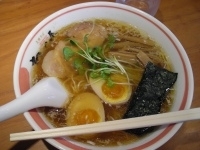 「支那そば（醤油）650円煮玉子100円」@ちばき屋 ARIO亀有店の写真