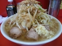 「小（ニンニク少なめ他全マシ）」@ラーメン二郎 神田神保町店の写真