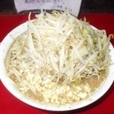 小ラーメン豚入り（ヤサイニンニク）