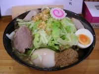 「ごじ麺+中盛+味玉+魚粉+中トロチャーシュー」@中華そば・特製もりそば 満帆 伊勢崎店の写真