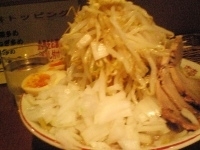 「海の塩らーめん（やさいマシマシたまねぎニンニク）+味玉」@らーめん ぽっぽっ屋 水道橋店の写真