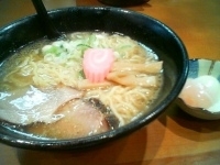 「塩ラーメン（￥750）+温玉（￥100/クーポン）」@旭川ラーメン さいじょう 品達店の写真