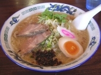 「上しおら〜麺（コッテリ）」@食楽 笑麺の写真
