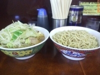 「小つけ麺（ニンニクマシマシ、ヤサイ、アブラ）」@ラーメン二郎 めじろ台法政大学前店の写真