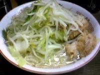 「小ブタ・ニンニク・野菜」@ラーメン二郎 横浜関内店の写真