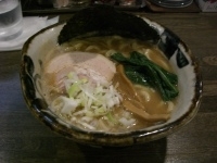 「とんこつ醤油 700円」@つけめん・らーめん活龍 本店の写真